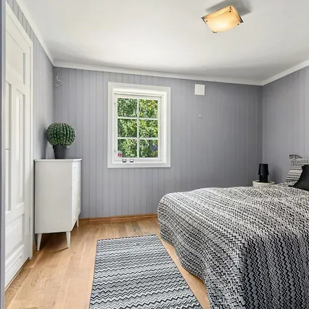 House With Multiple Terraces In 別荘