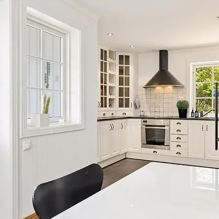 بيت للعطل House With Multiple Terraces In *